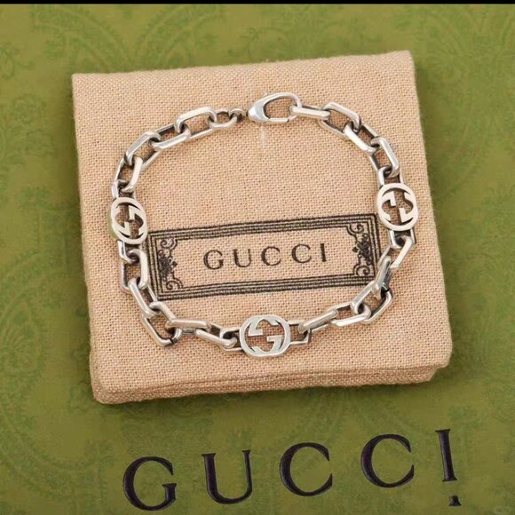 Gucci Interlocking G Silver Bracelet - Picture 2 of 4
